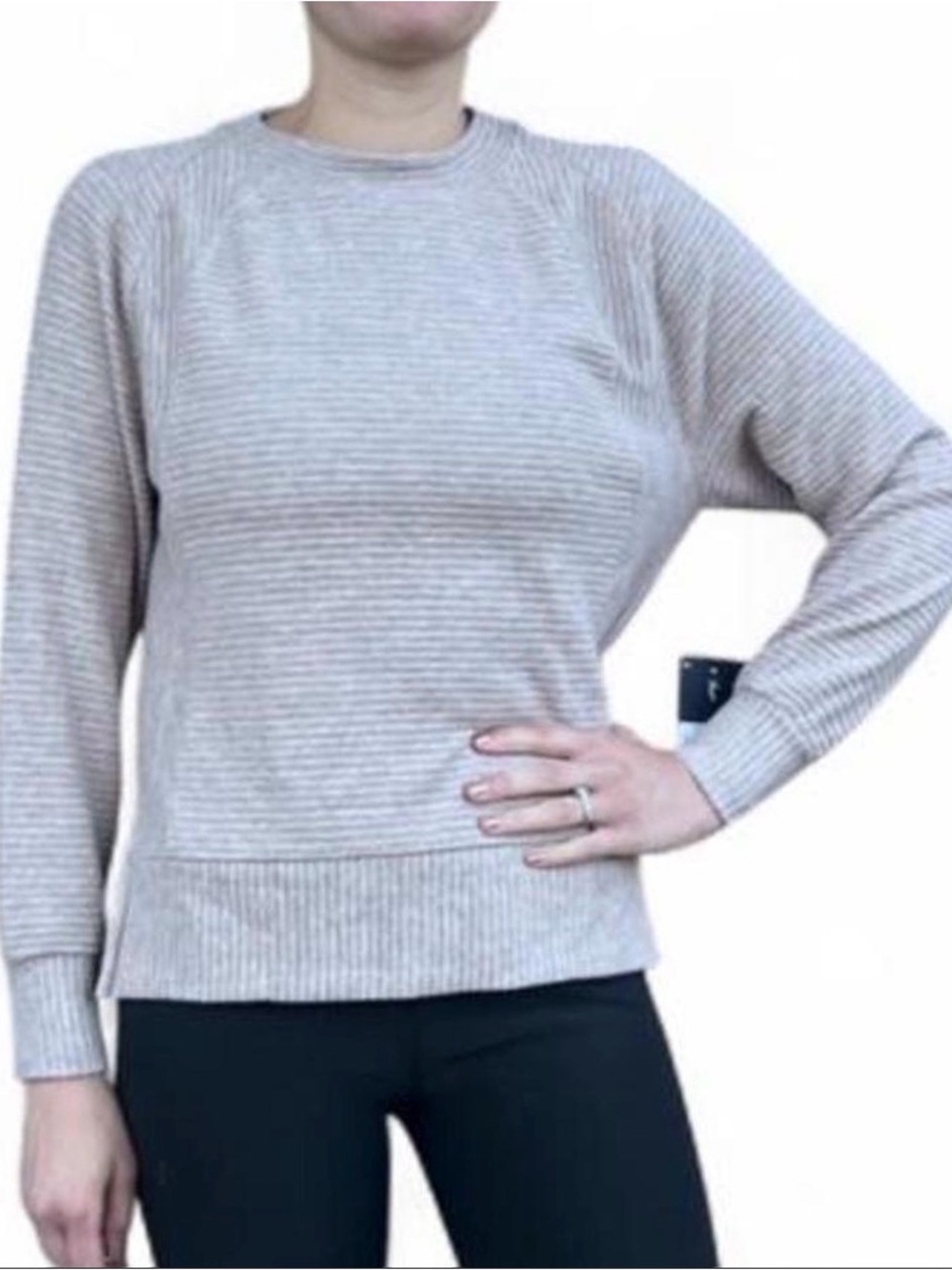 NWT Vera Wang Cream ribbed knit crew neck sweater